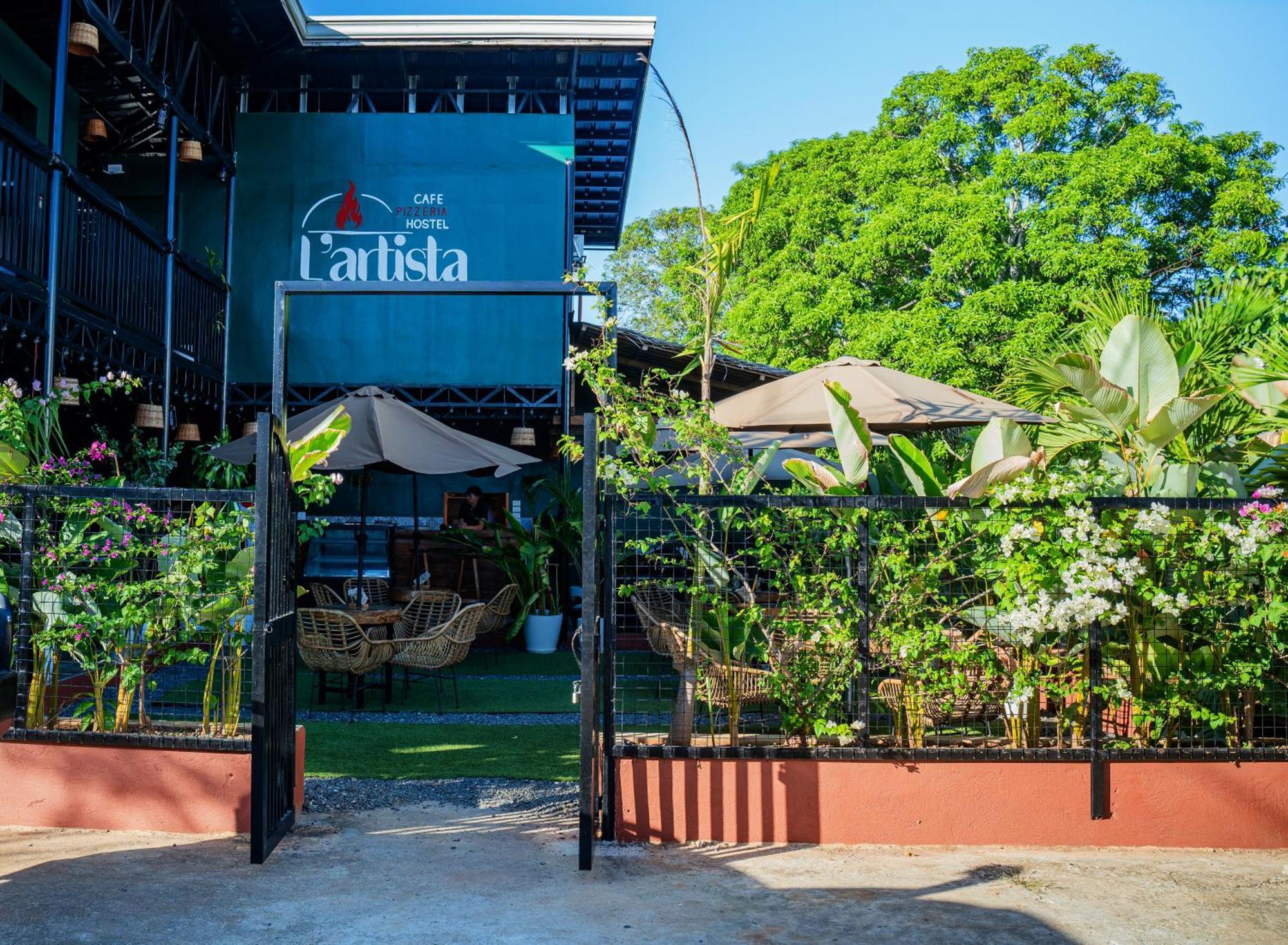 Lartista Hostel Puerto Princesa Kültér fotó